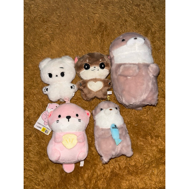 wts doll dino seventeen otter