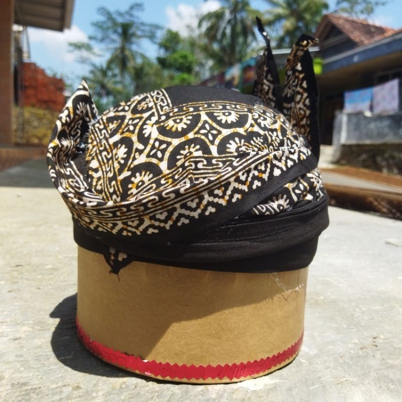 udeng wetanan jawa timur