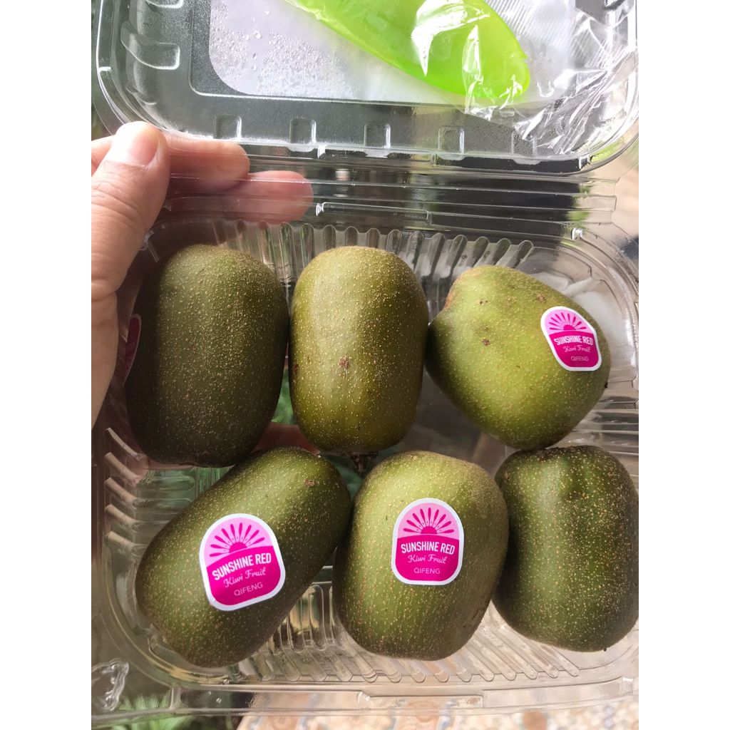 

Kiwi Red 400gr Buah Import Segar Pilihan