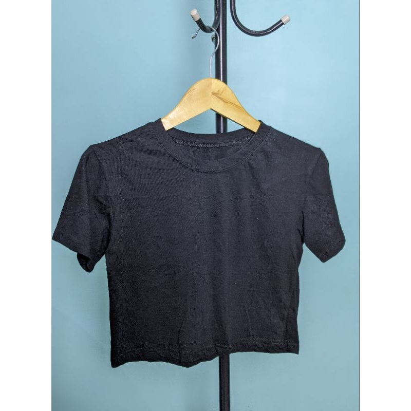 Crop tee Kaos Hitam Polos