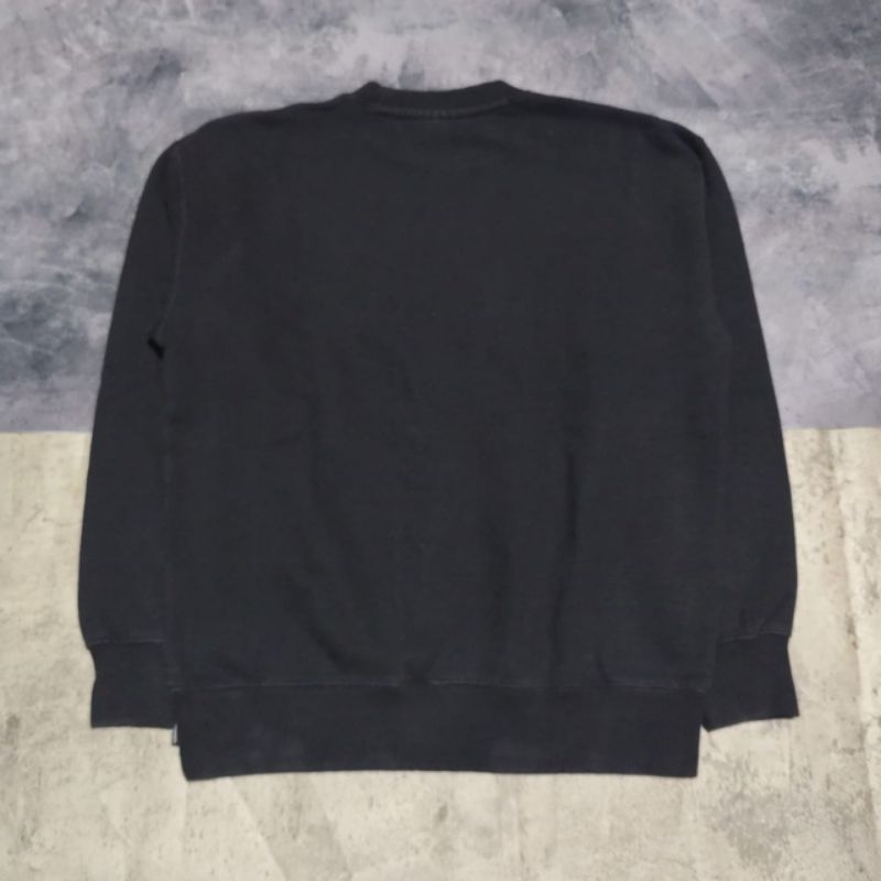 sweater crewneck covernat hitam