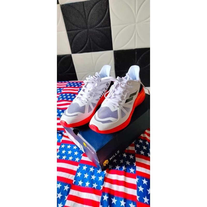 SEPATU RUNNING MILLS TREXIMO SAGA
