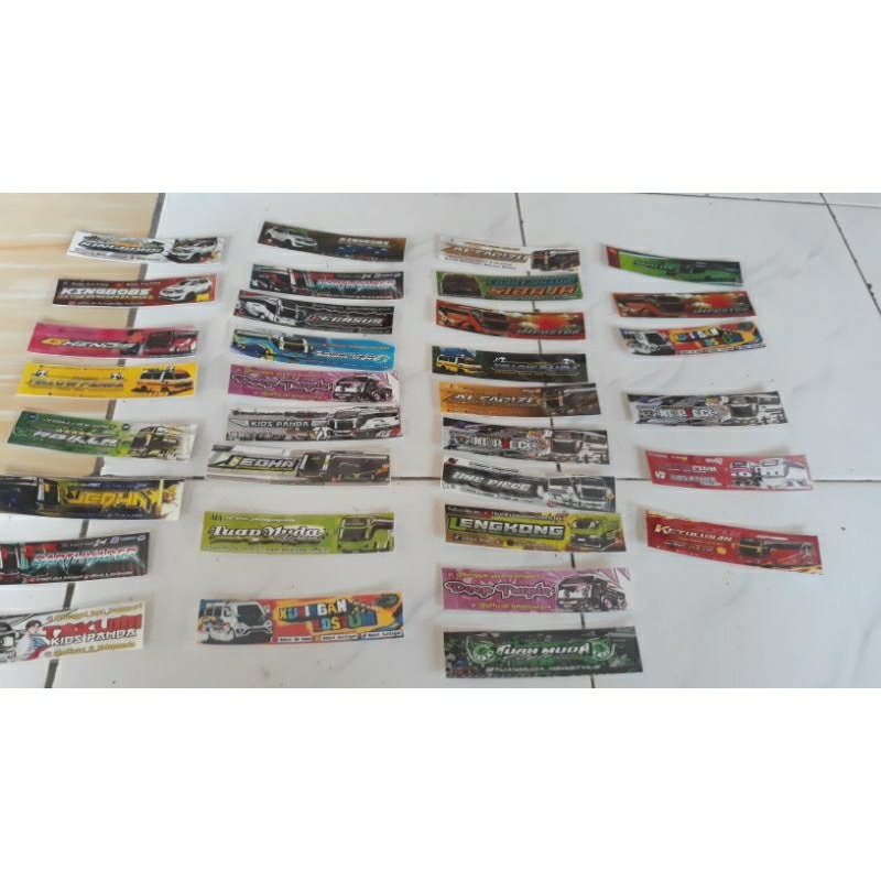

Mainan stiker anak anak