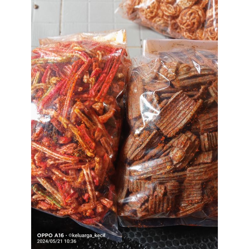 

paket JJ 1kg ,500gm seblak bantat kerupuk jengkol 500gm seblak bantat jaat beton pedas daun jeruk