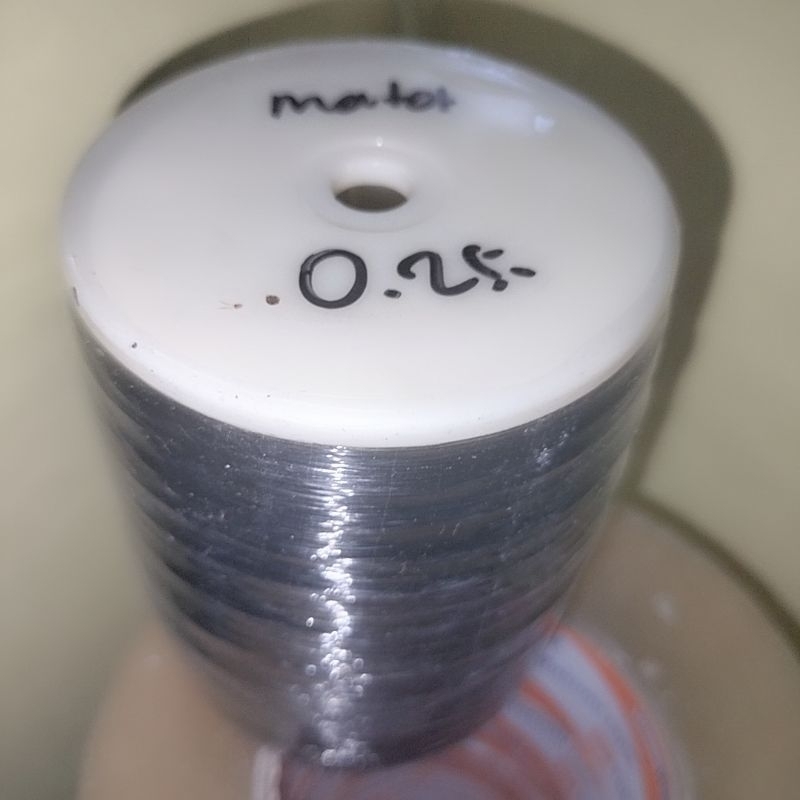 senar dasar matot untuk membuat  gelasan matot hitam 0.25 ( 6000 yard)