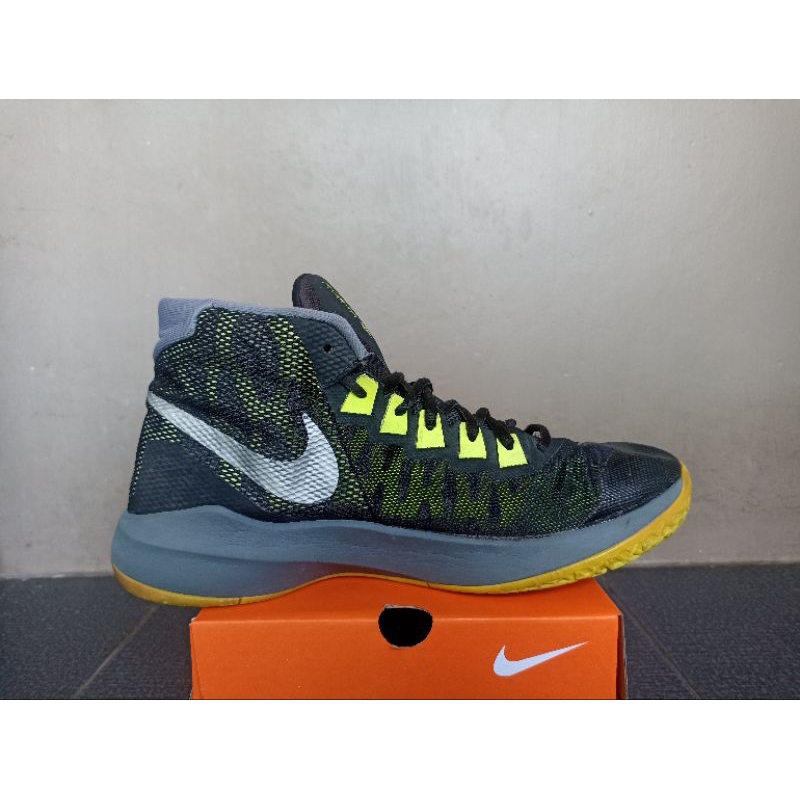 Sepatu basket nike zoom devosion second kondisi joss size 43