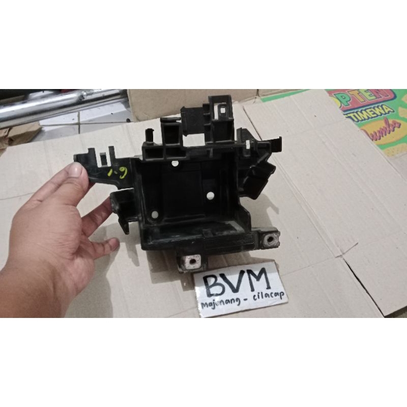 Tempat aki verza original