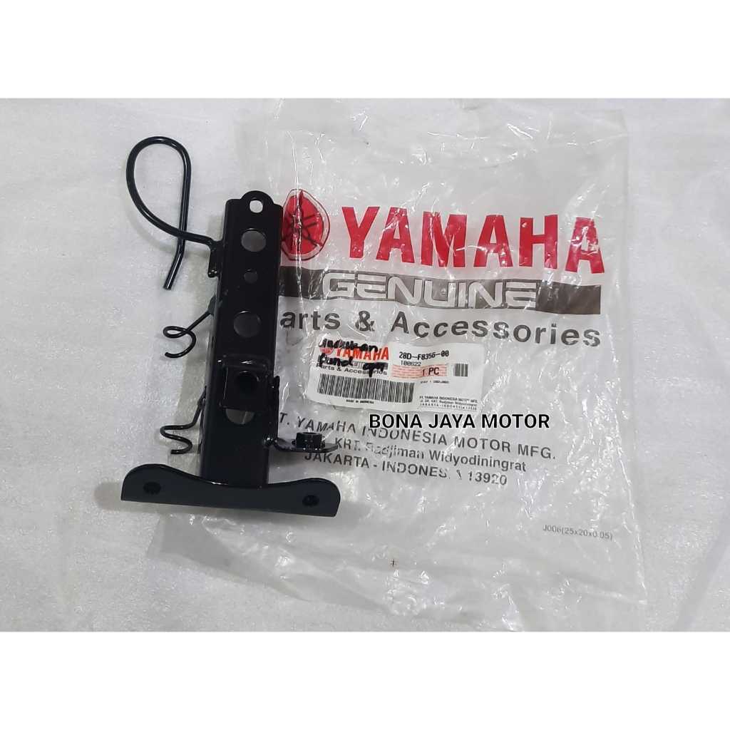 BREKET DUDUKAN PANEL DEPAN MIO SMILE ASLI YAMAHA 28D-F8356-00