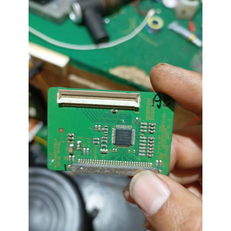 tcon polytron plm 32B70 32B72 32M55