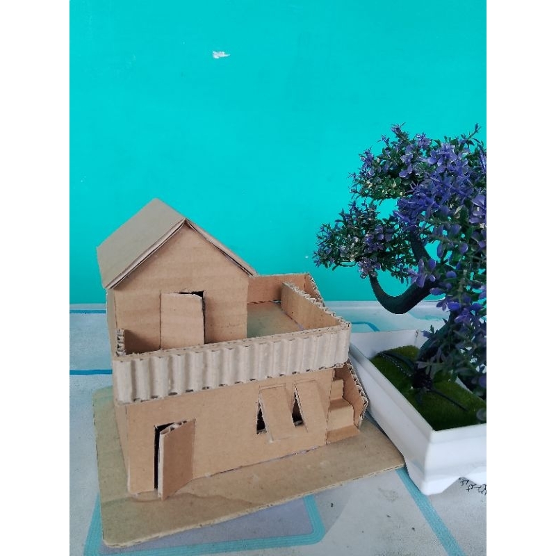

Prakarya miniatur rumah 2 lantai dari kardus