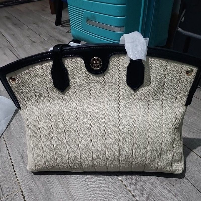 shoulder bag yg cantik #ModelTasLaura #ModelTasMadelyn