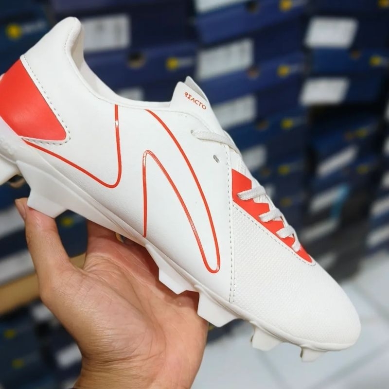 SEPATU BOLA SPECS ATOMIC FG