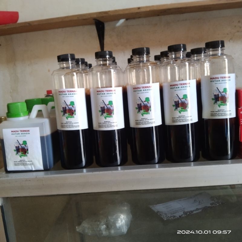 

Madu Murni Hutan Akasia Setengah kilo
