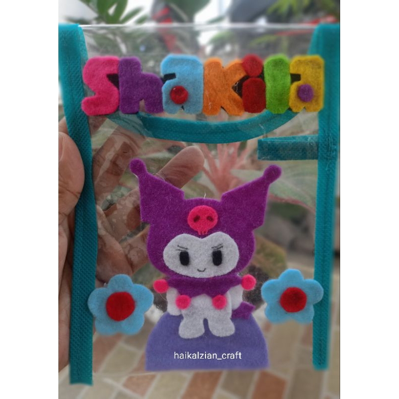 

TEMPAT SAMPUL WADAH TABUNGAN KUROMI/LABUBU/KUDAPONI/DINO FLANEL