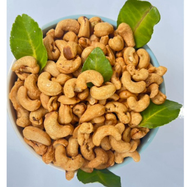 

kacang mede mete utuh varian daun jeruk kemasan 1kg