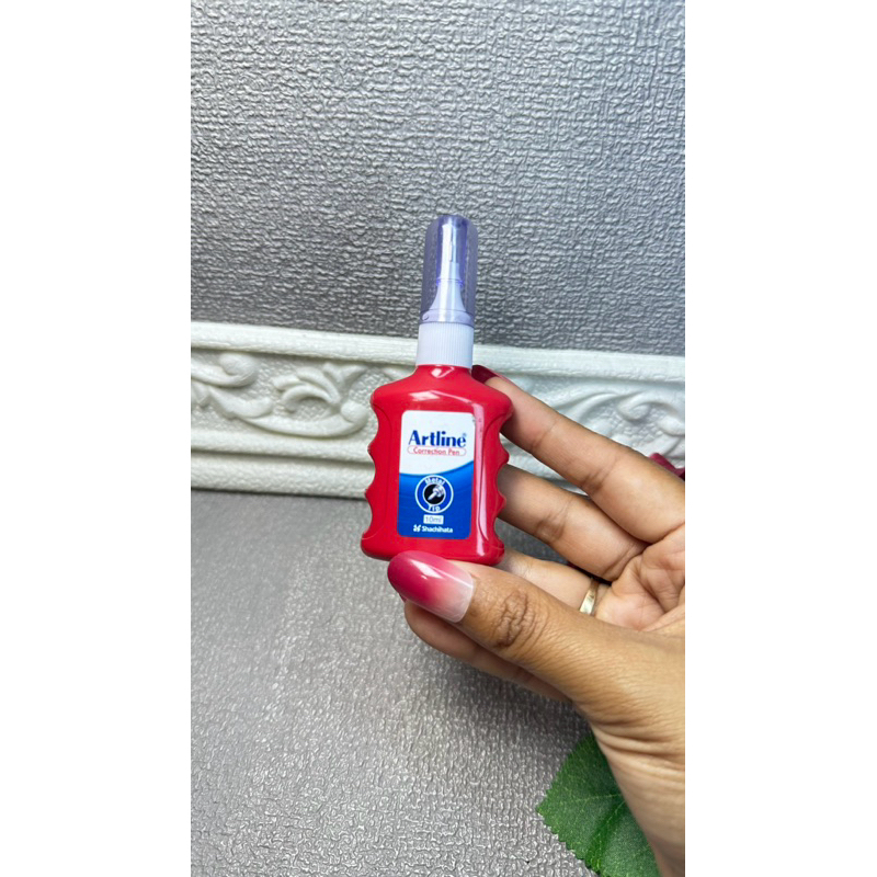 

Artline Correction Pen 10ML