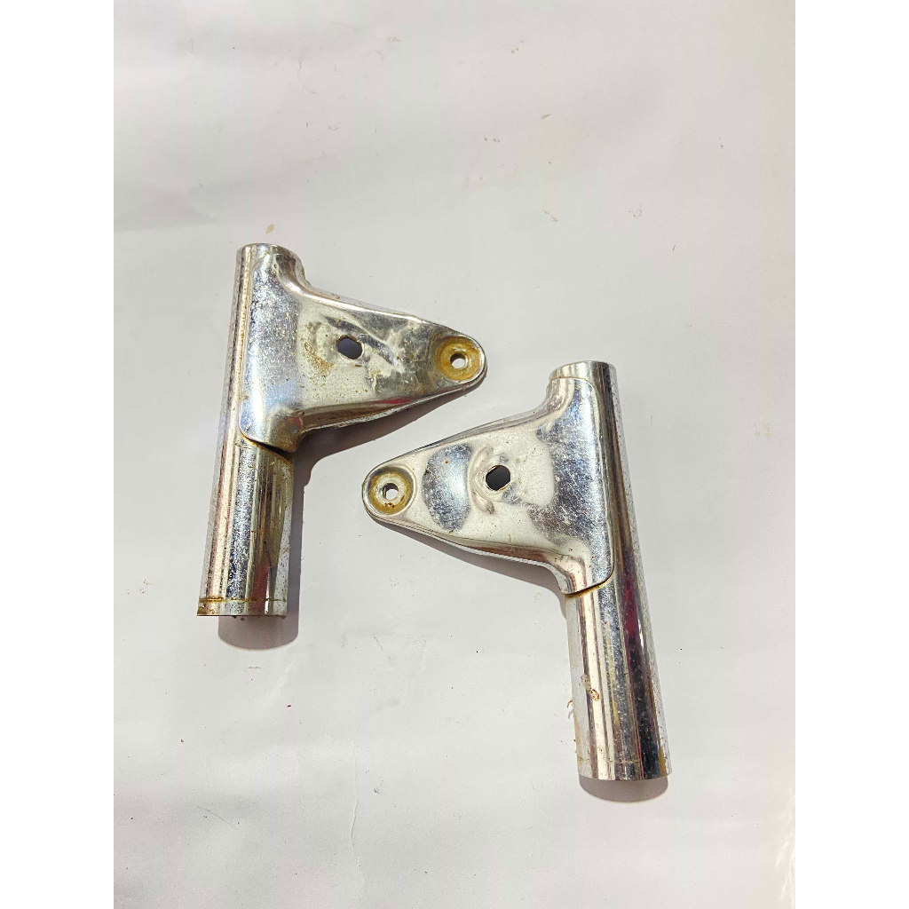 kupingan lampu depan gp100 gp125 ORIGINAL kupingan lampu gp100 gp125 kupingan lampu suzuki gp100 gp1