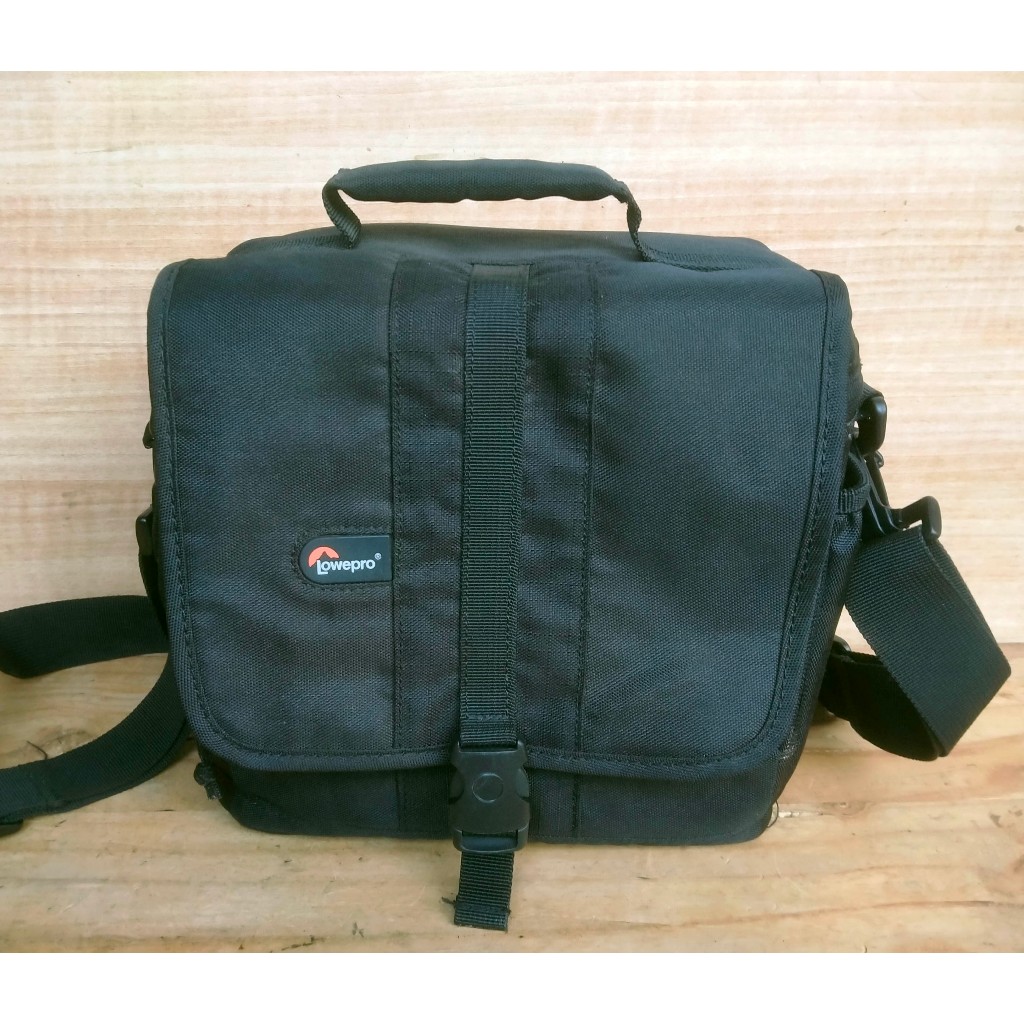 Tas Kamera Lowepro Adventura 170 Mirrorless DSLR