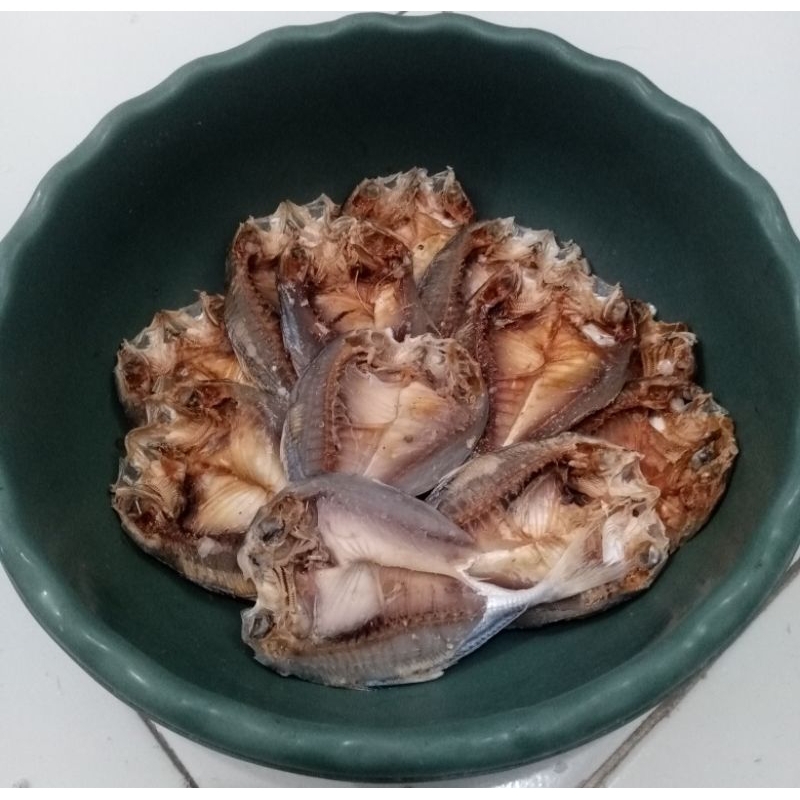 

Ikan Asin Selar Belahan
