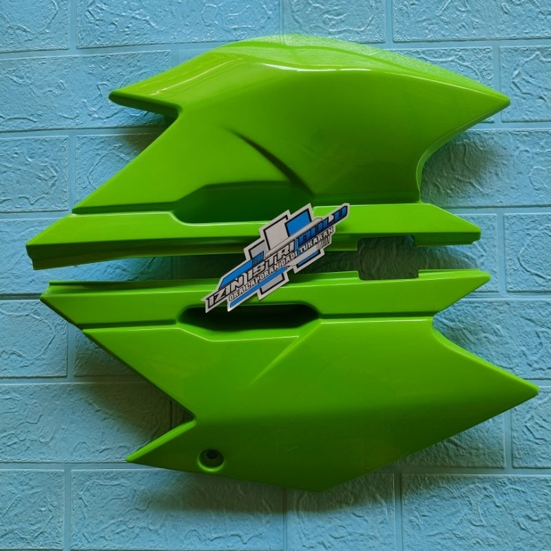 COVER SAMPING TEPONG COVER SIDE KLX 140 ORIGINAL KAWASAKI