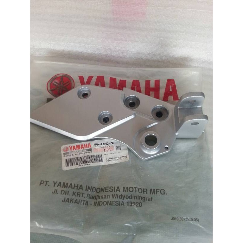 DUDUKAN FOOTSTEP DEPAN KANAN VIXION NEW NVL