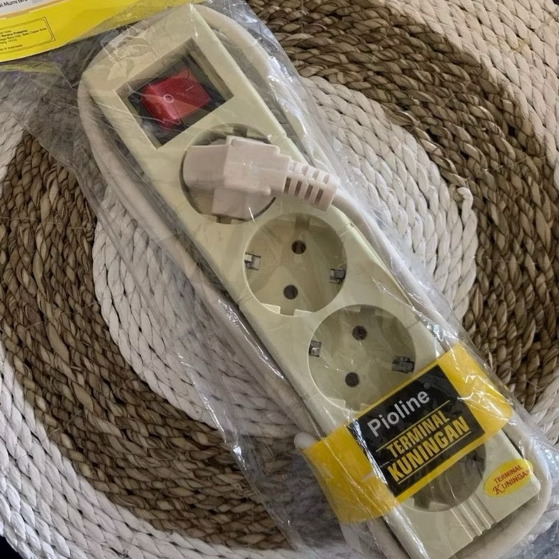 Colokan Listrik - Stop Kontak 3 Lubang - Sambungan Kabel Listrik