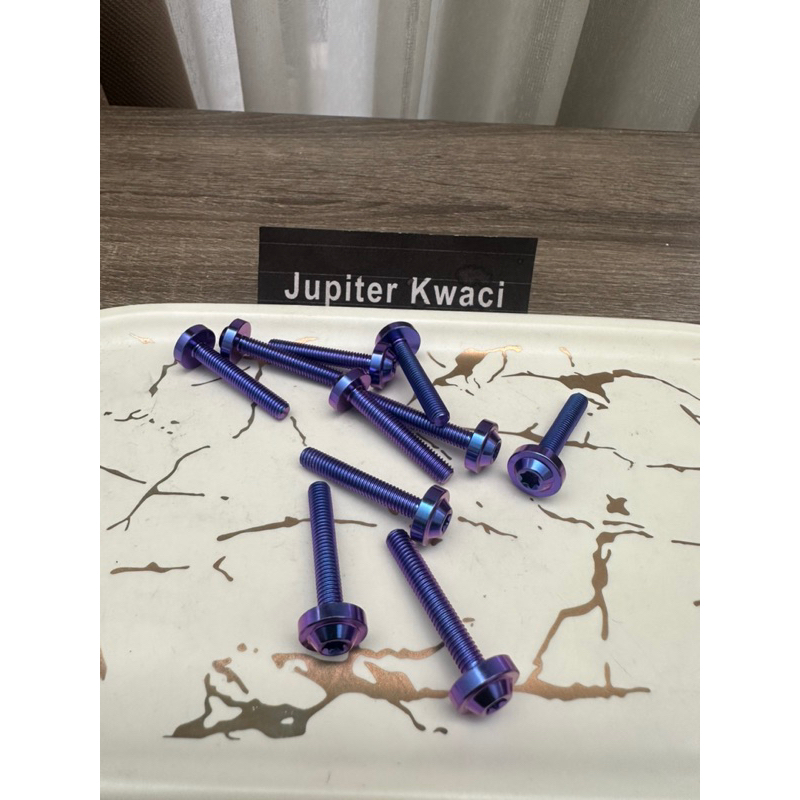 baut titanium m5 x 25 , baut drat 8 panjang 2,5