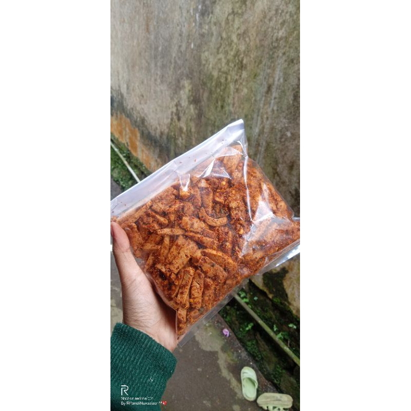 

Basreng kering ikan tenggiri isian 250gram rasa pedas