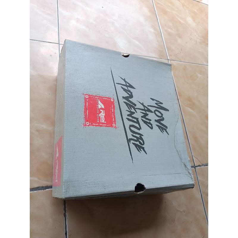 sepatu gunung arei