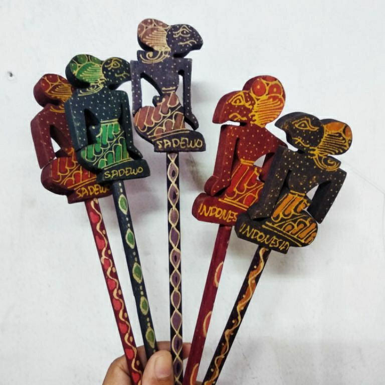 

Garansi Mutu Pensil Batik Wayang 1 kodi isi 2pcs Oleh Oleh Souvenir Khas Jogja