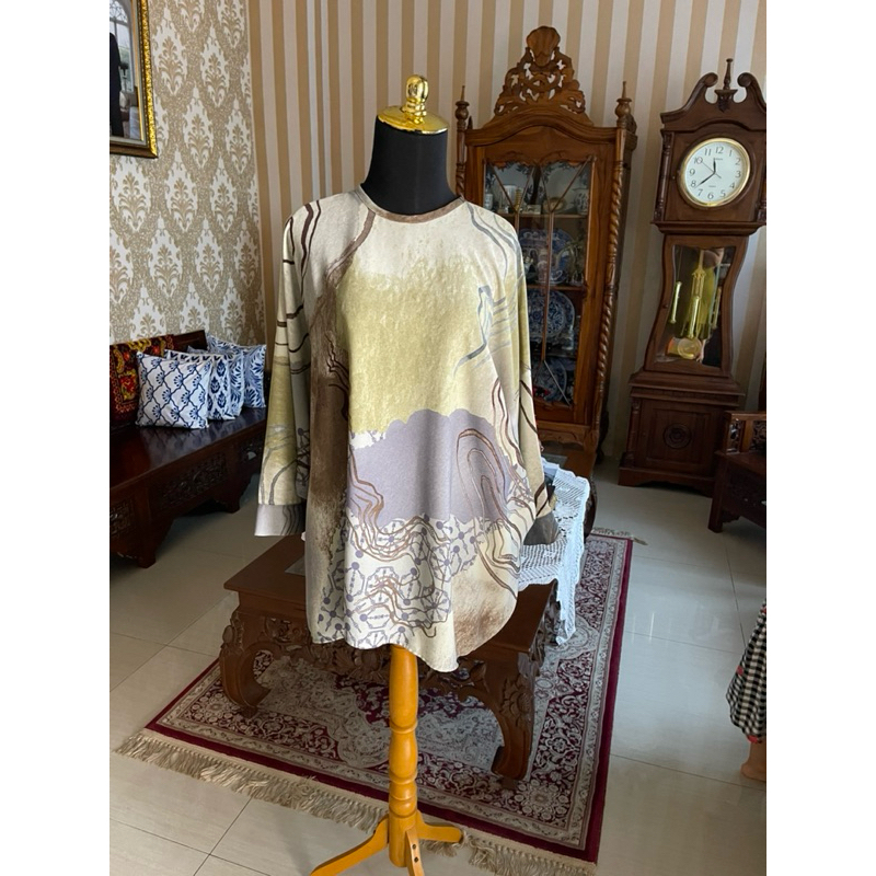 Preloved Blouse Ria Miranda