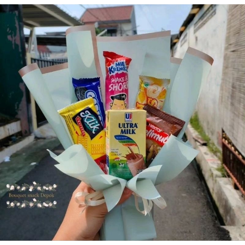 

Buket Snack Isi 6 Request SS05 (Free blank card) free kartu ucapan| Buket Jajan | Snack Bouquet | Handmade Pre-Order | Hadiah / Hampers | Kado Ulangtahun / Wisuda