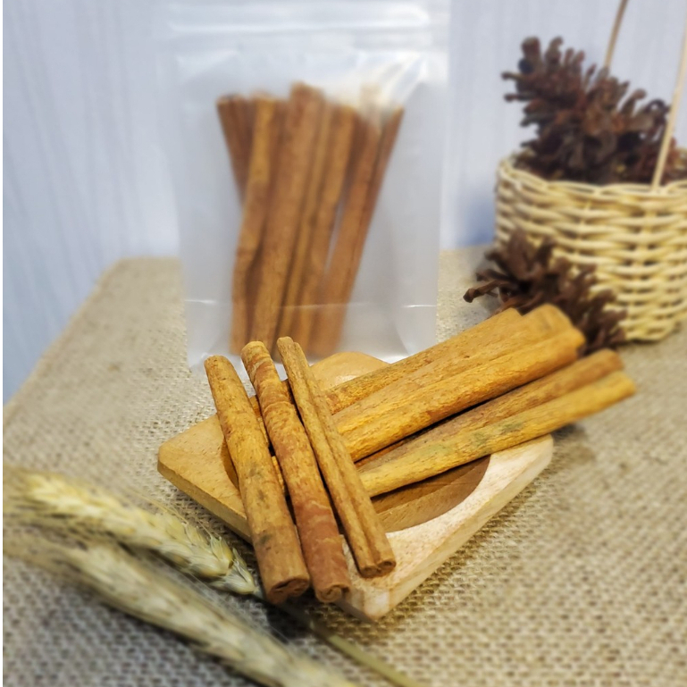 

Kayu Manis Kering 50g - Rempah Alami Berkualitas untuk Masakan & Minuman