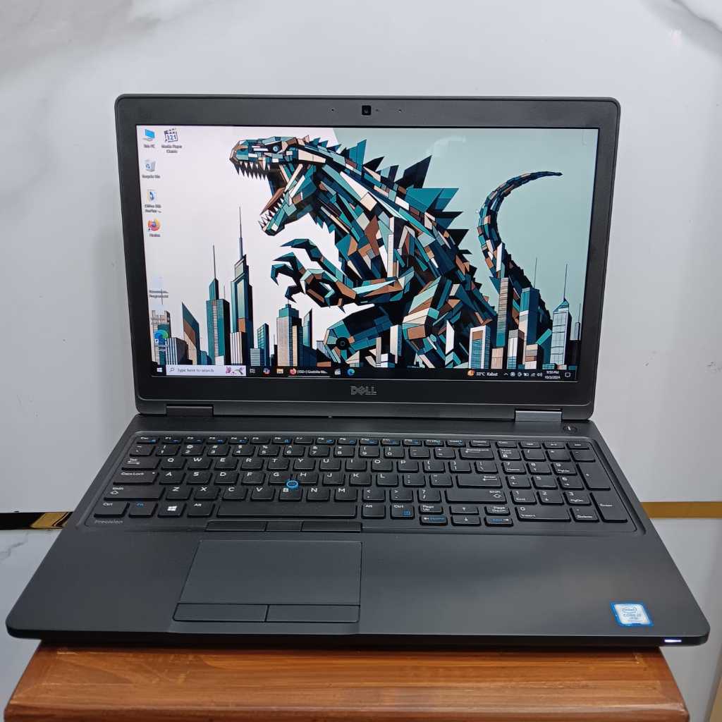 Dell Precision 3520 (i7 - 7th Gen) Double VGA