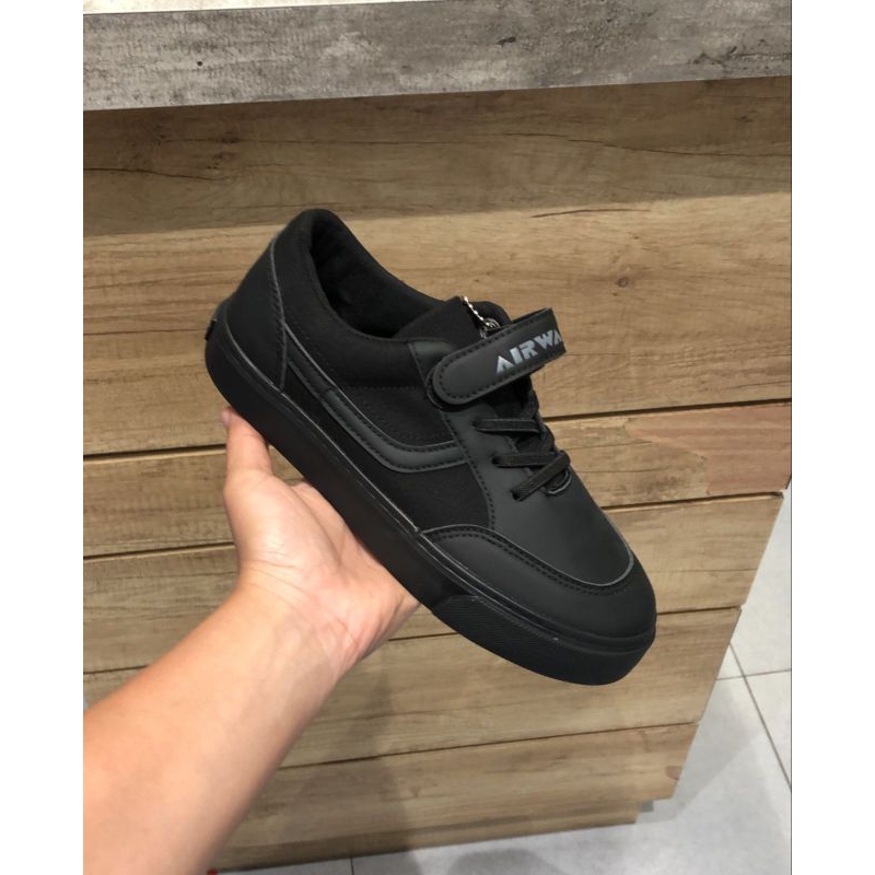 SEPATU SEKOLAH ANAK AIRWALK HITAM UNISEX