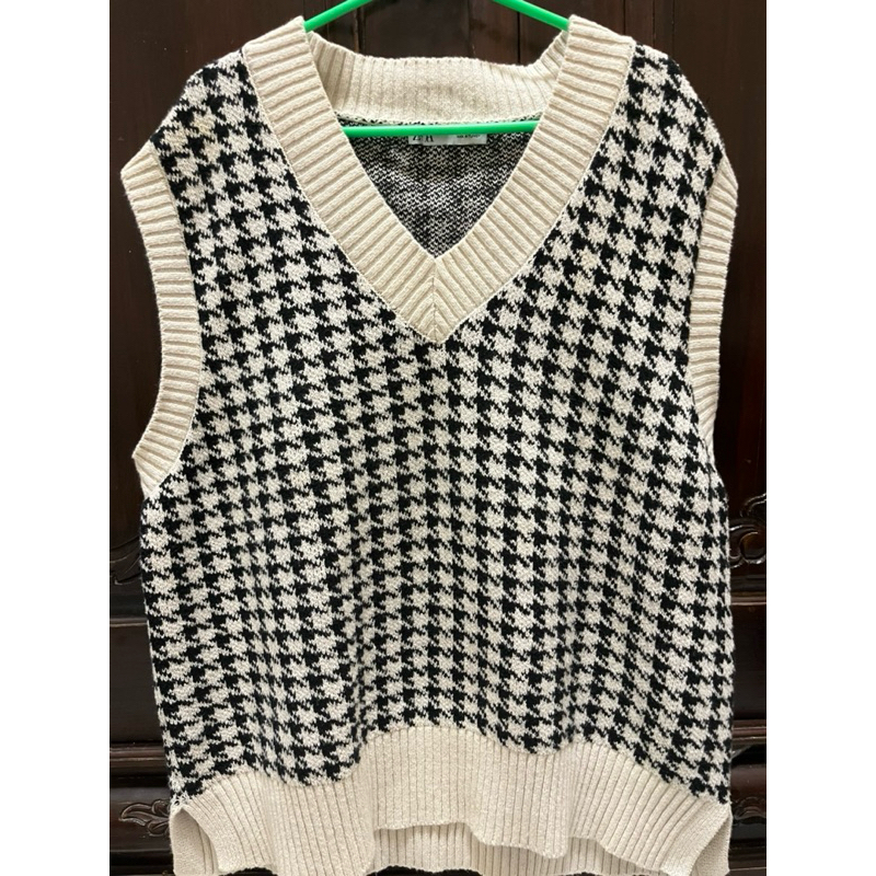 Preloved oversize vest knit zara original