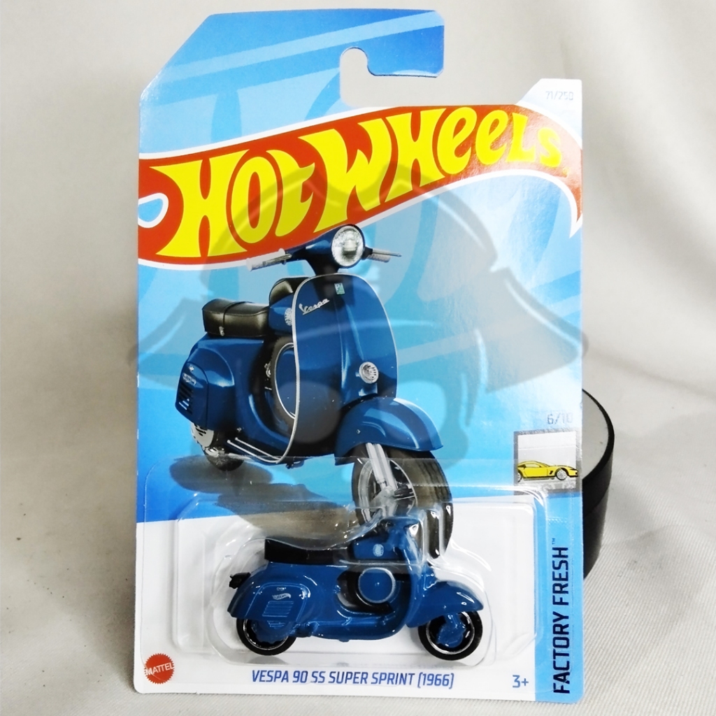 DIECAST HOTWHEELS REAL CAR VESPA 90 SS SUPER SPRINT (1966)