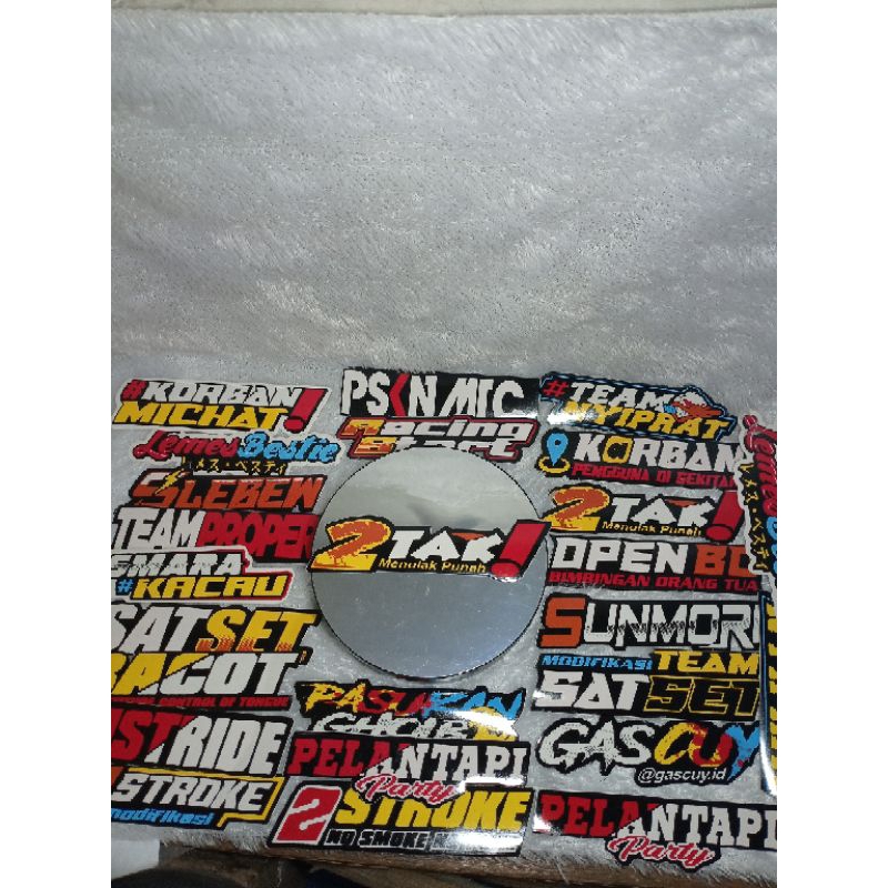 Stiker variasi Helm Motor 2 Tak menolak punah