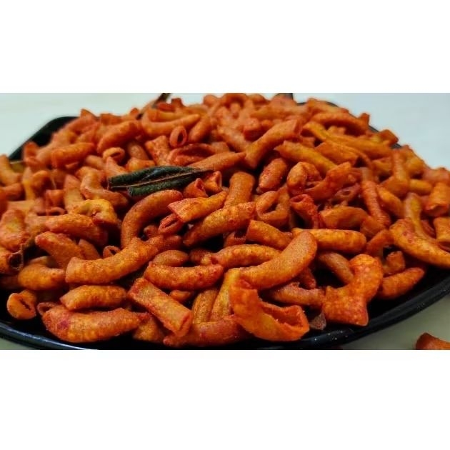 

READY Makaroni Pedas Daun Jeruk 100 gr | Makaroni Pedas Gurih dan Renyah Tidak Keras | Camilan Viral Pedas