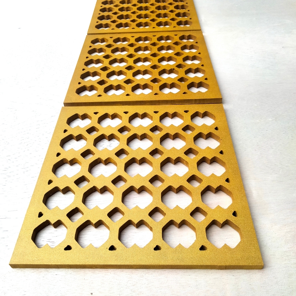 Hiasan Dinding Kayu Ukir Ornamen Pajangan Ruang Tamu