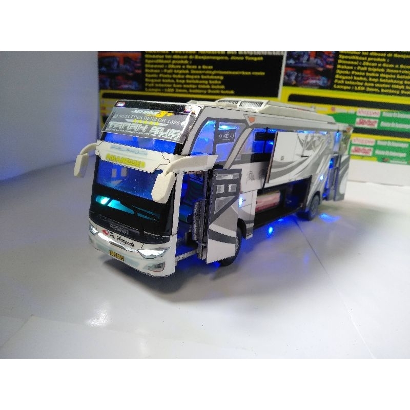 miniatur bis PO haryanto tanah suci