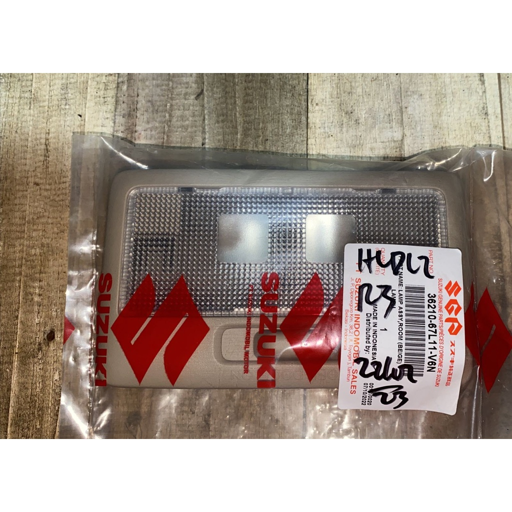 Lampu plafon depan ertiga original