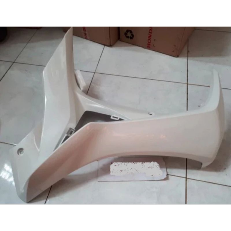 Sayap kanan Supra x 125 helm in putih ORI ahm