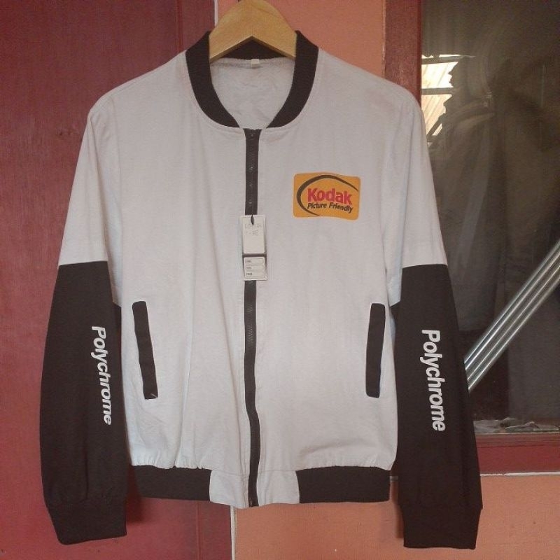 jaket parsiti dari kodak