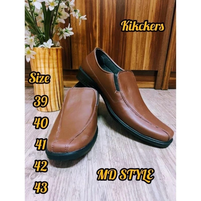 sepatu pantofel pria kickers