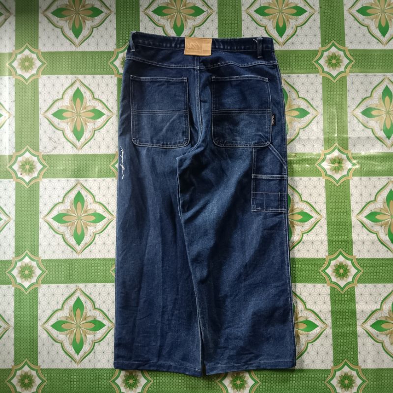 CARPENTER MAJAH FLAVAH