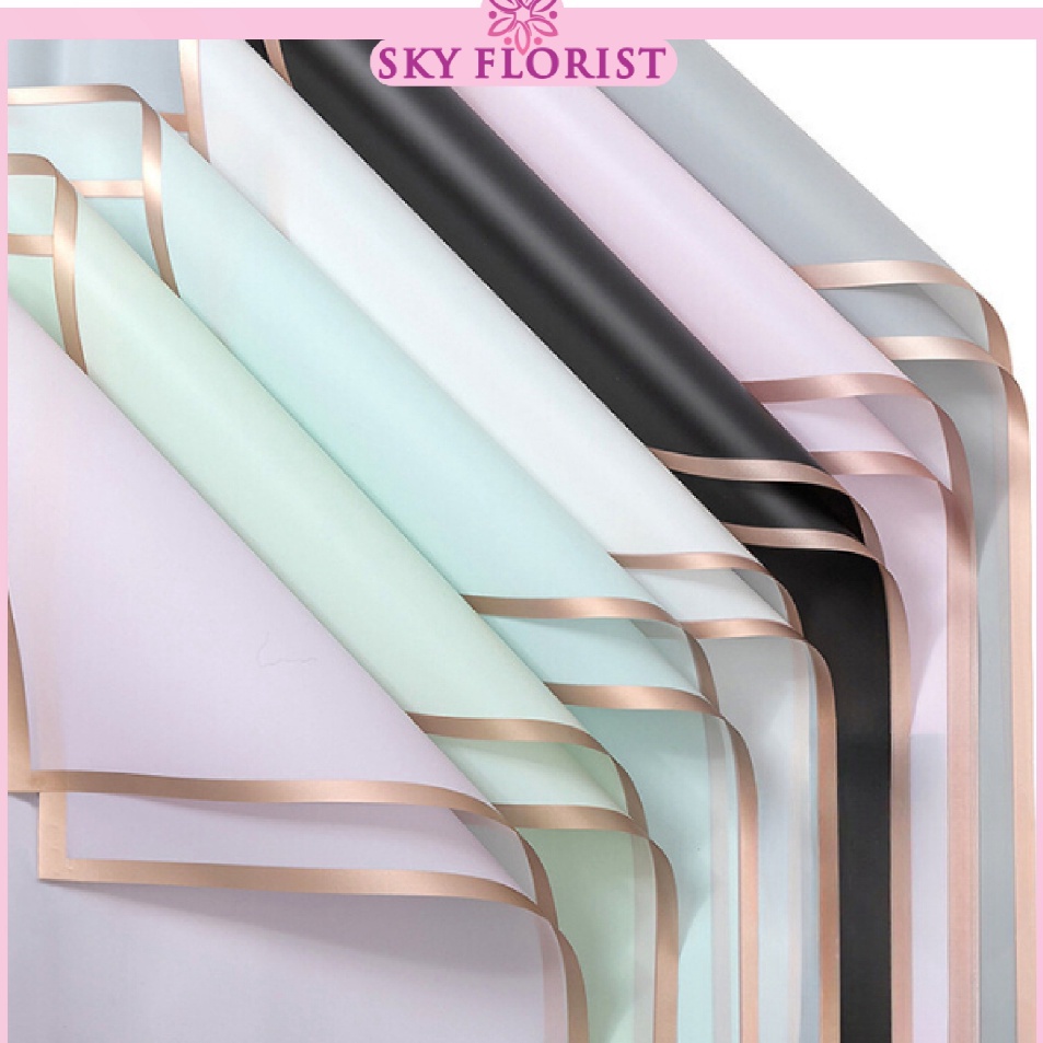 

Borong Buruan 2 LEMBAR Kertas Buket Bunga Flower Wrapping Paper Varian List Gold Line Emas Cellophane Florist KB1