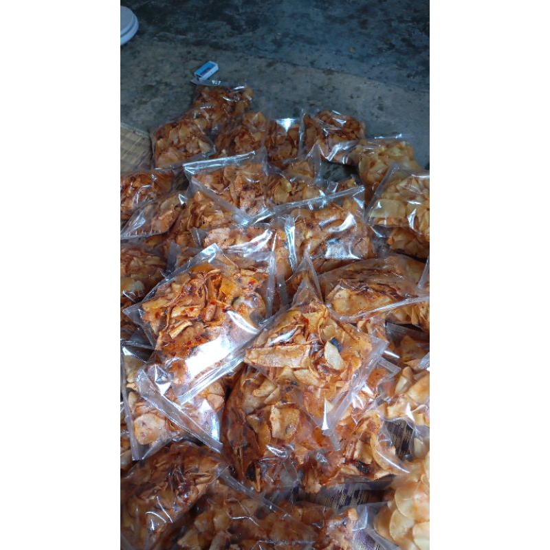 

keripik asam manis pedas 100 gr