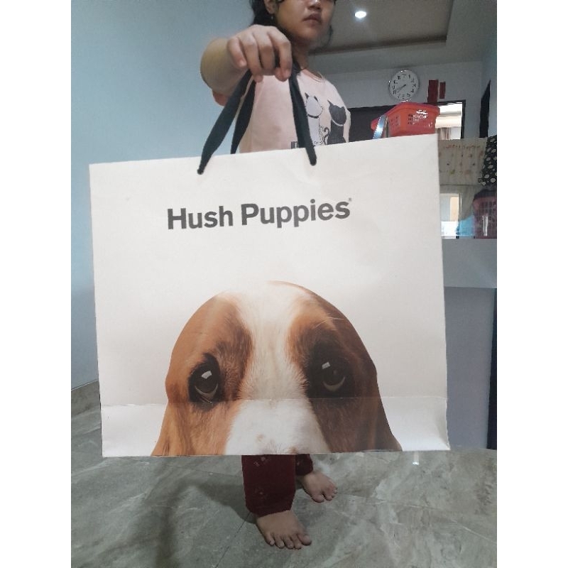 

Paperbag HP{Hush Puppies} Size Jumbo (tampak samping dan tampak depan)