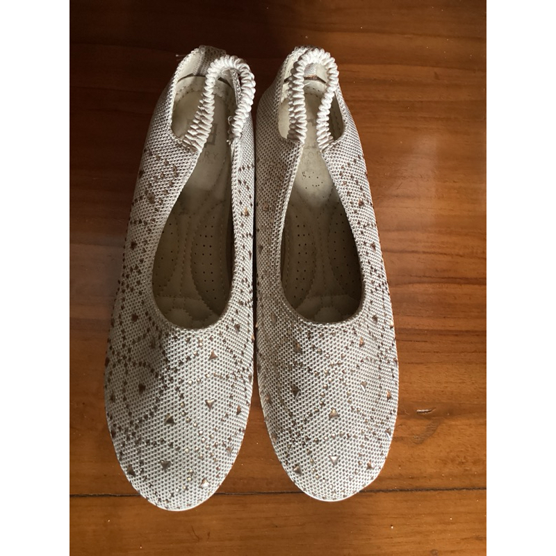 SEPATU SENDAL SELOP MERK EMORY CREAM WEDGES SHOES SEPATU TINGGI MURAH MERK EMORY